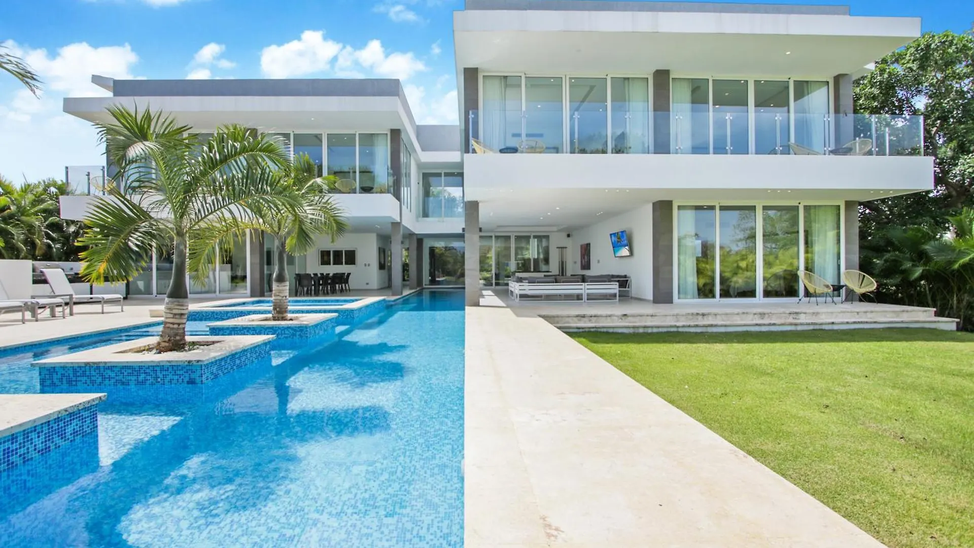 Modern Brand New Villa With Pool, Jacuzzi, Chef At Cocotal Golf & Country Club Punta Cana