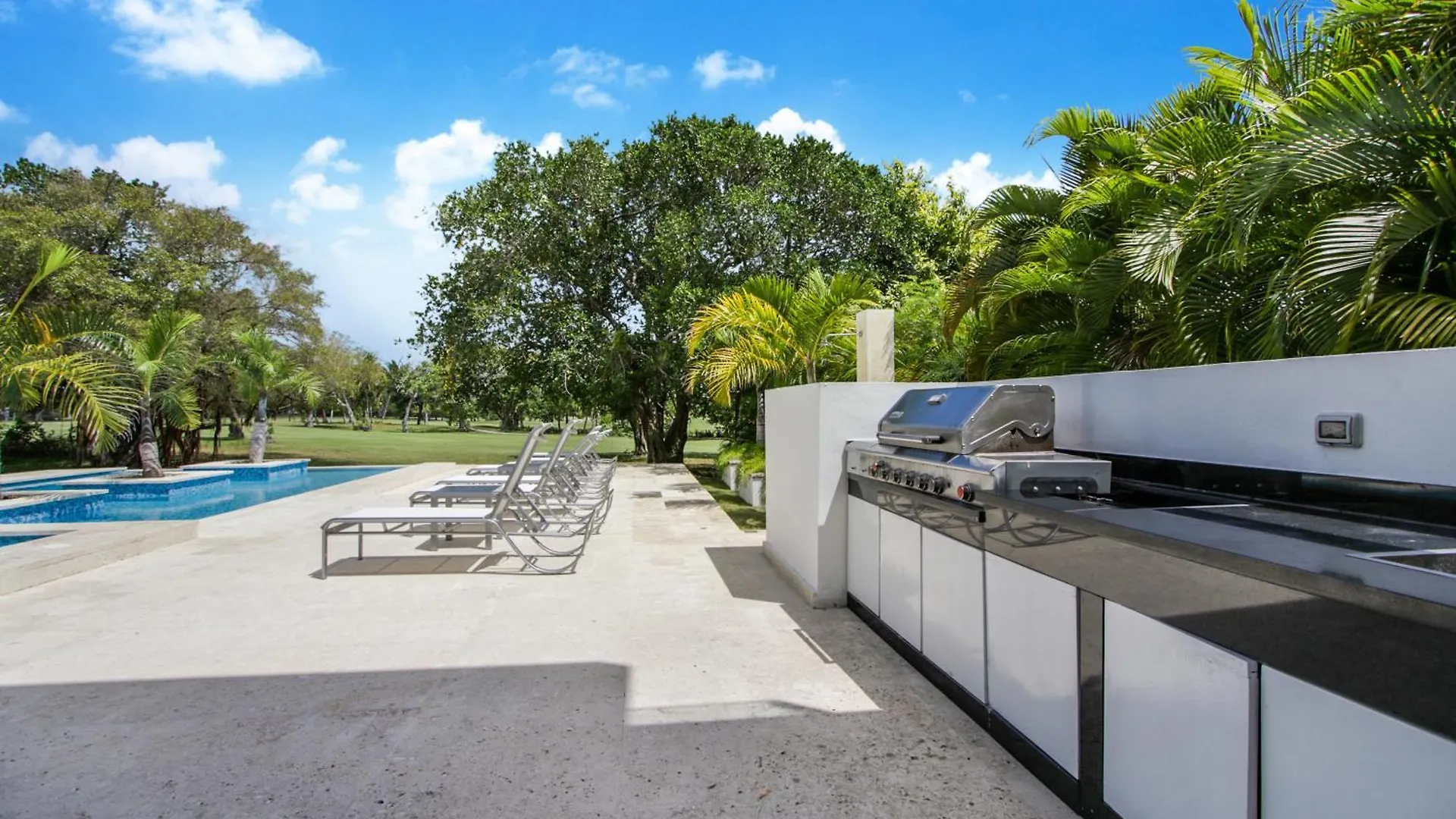 Modern Brand New Villa With Pool, Jacuzzi, Chef At Cocotal Golf & Country Club Punta Cana