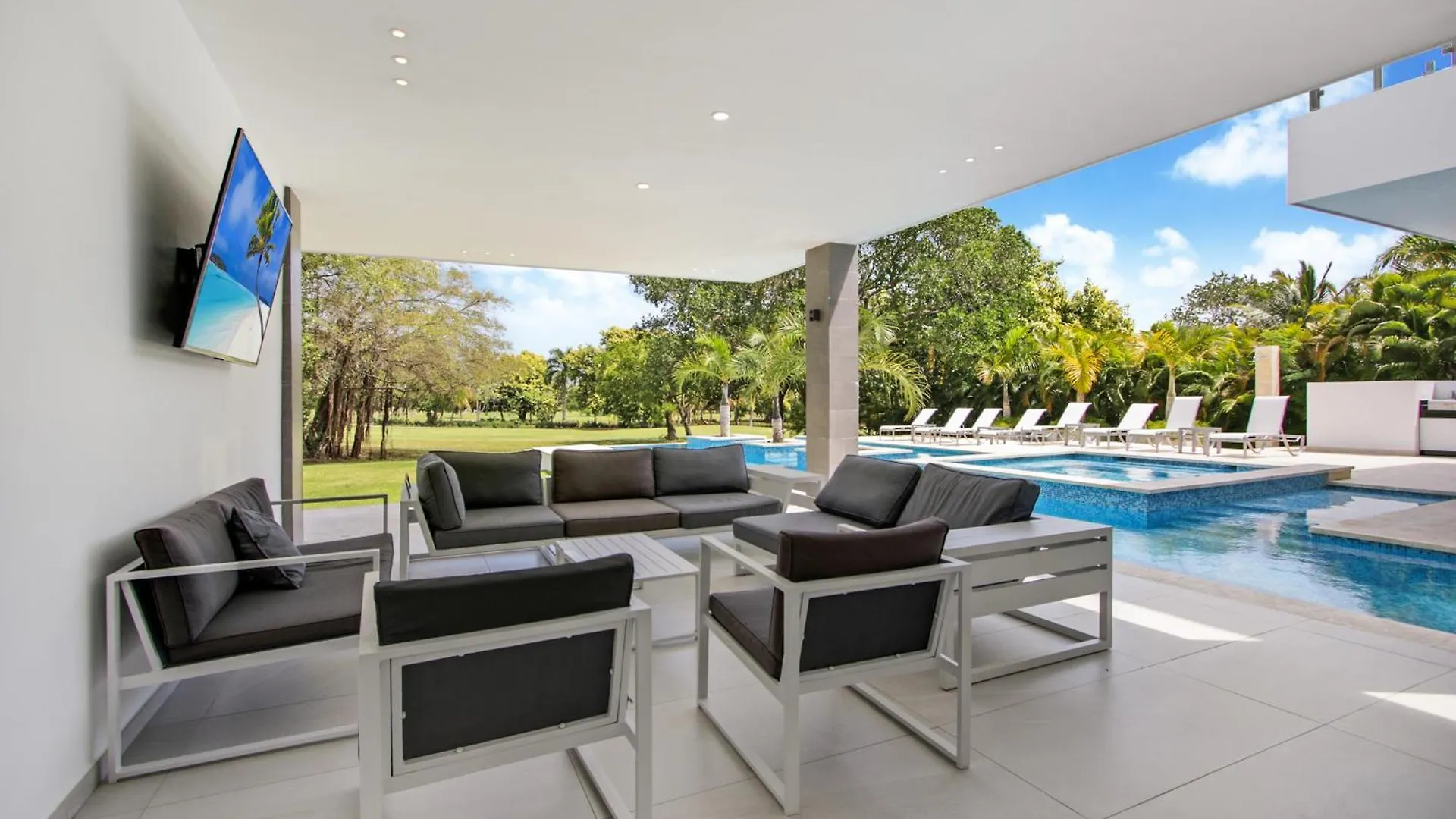 Modern Brand New Villa With Pool, Jacuzzi, Chef At Cocotal Golf & Country Club Punta Cana