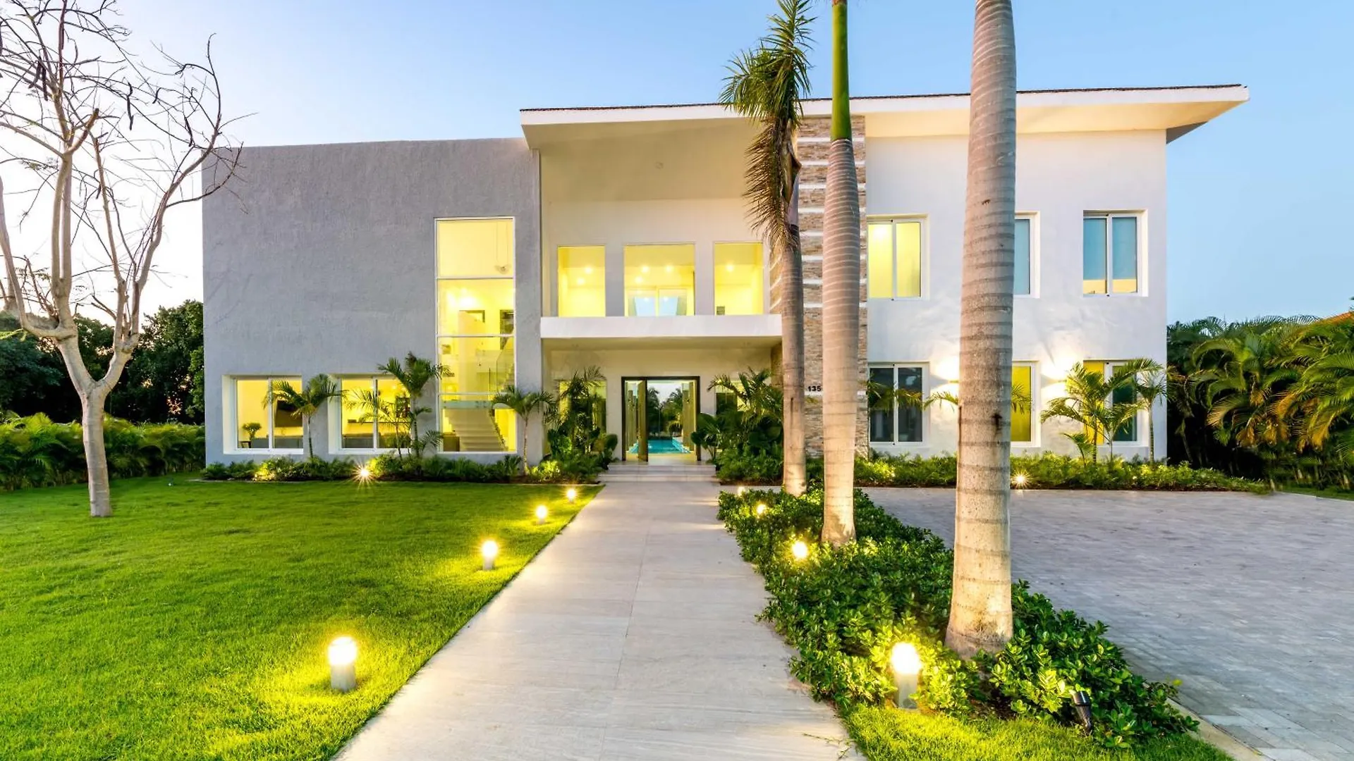 Modern Brand New Villa With Pool, Jacuzzi, Chef At Cocotal Golf & Country Club Punta Cana 0*,