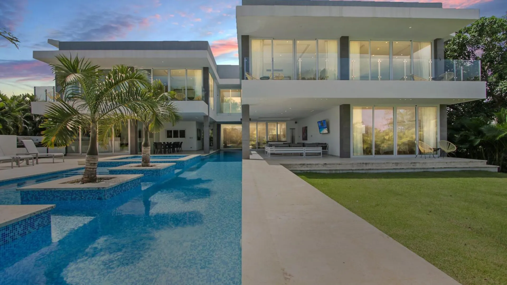 Modern Brand New Villa With Pool, Jacuzzi, Chef At Cocotal Golf & Country Club Punta Cana